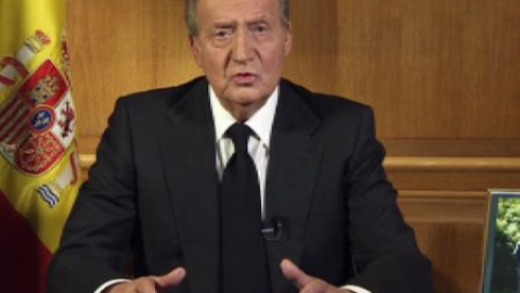 El rey, tras la muerte de Suárez: "Mi dolor es grande" El rey, tras la muerte de Suárez: "Mi dolor es grande"