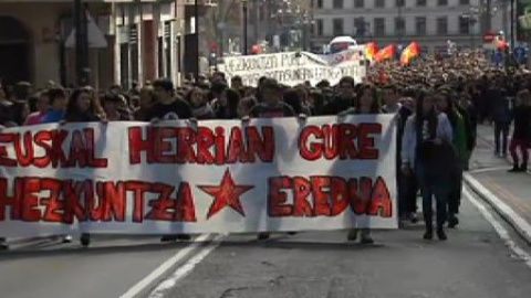 La manifestación de Bilbao termina con tres detenidos La manifestación de Bilbao termina con tres detenidos