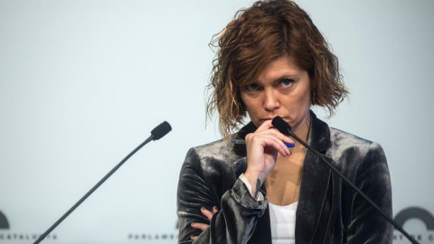 La diputada al Parlament Elisenda Alamany en roda de premsa, cara visible de l'ala sobiranista dels comuns, durant la roda de premsa que ha ofert al Parlament explicant els motius de la renúncia. EFE / Quique Garcia La diputada al Parlament Elisenda Alamany en roda de premsa, cara visible de l'ala sobiranista dels comuns, durant la roda de premsa que ha ofert al Parlament explicant els motius de la renúncia. EFE / Quique Garcia