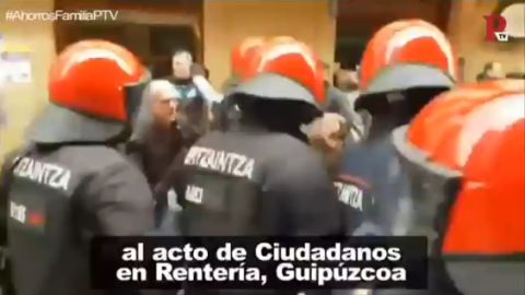 El escrache a Ciudadanos enciende la campaña electoral. Y esto no ha hecho más que empezar... El escrache a Ciudadanos enciende la campaña electoral. Y esto no ha hecho más que empezar...
