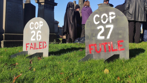 Funeral simbólico por la COP26 organizado en Glasgow por Extinction Rebellion.- Guillermo Garrido / EFE Funeral simbólico por la COP26 organizado en Glasgow por Extinction Rebellion.- Guillermo Garrido / EFE