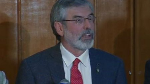 Adams proclama su inocencia después de salir de la cárcel Adams proclama su inocencia después de salir de la cárcel