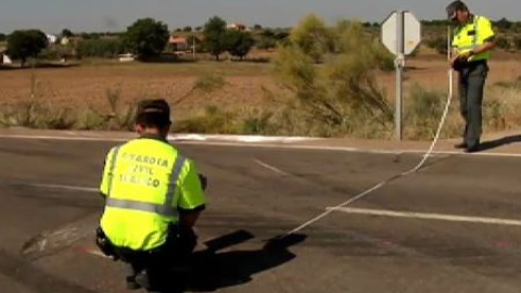La Guardia Civil investiga las circunstancias del accidente en Badajoz La Guardia Civil investiga las circunstancias del accidente en Badajoz