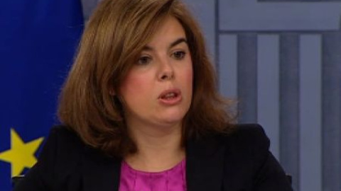 Sáenz de Santamaría: "No podemos cerrar el chiringuito hasta que se produzcan las elecciones" Sáenz de Santamaría: "No podemos cerrar el chiringuito hasta que se produzcan las elecciones"
