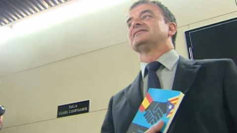Jesús Posada y Rosa Díez acompañan a Alfred Bosch en la presentación de su libro en el Congreso Jesús Posada y Rosa Díez acompañan a Alfred Bosch en la presentación de su libro en el Congreso