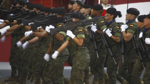 Un desfile del Día de las Fuerzas Armadas. - EP Un desfile del Día de las Fuerzas Armadas. - EP