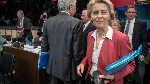 La presidenta de la Comisión Europea, Ursula von der Leyen (R), llega a la reunión de Comisarios en el Parlamento Europeo en Estrasburgo el miércoles 14 de septiembre de 2022. La presidenta de la Comisión Europea, Ursula von der Leyen (R), llega a la reunión de Comisarios en el Parlamento Europeo en Estrasburgo el miércoles 14 de septiembre de 2022.