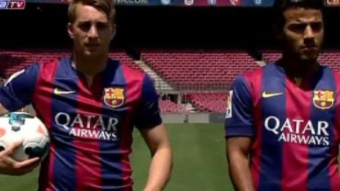 Delofeu y Rafinha lucen las nuevas camisetas Delofeu y Rafinha lucen las nuevas camisetas