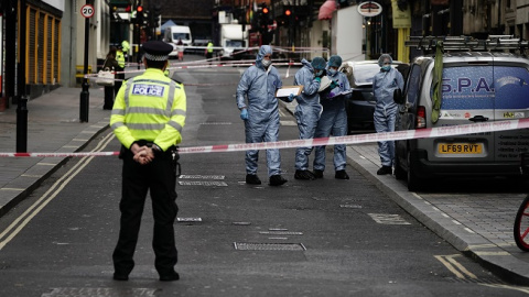 La policía forense trabajando en la escena del crimen- 16/09/2022 La policía forense trabajando en la escena del crimen- 16/09/2022