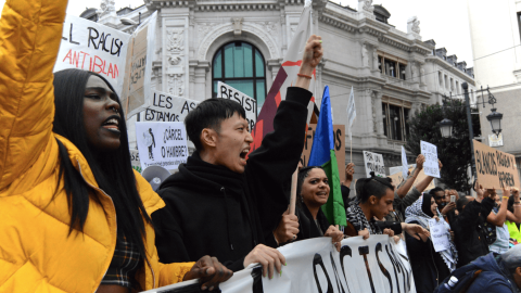 Cientos de personas se han concentrado en Cibeles en contra del racismo - Arancha Ríos
