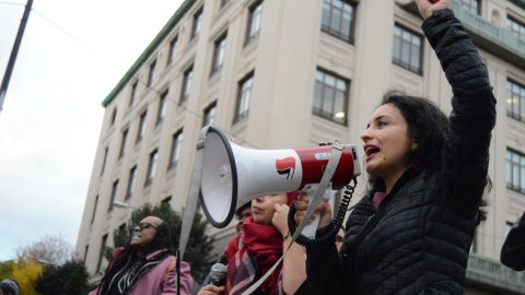 Cientos de personas se han concentrado en Cibeles en contra del racismo - Arancha Ríos