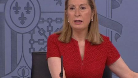 Fomento inicia la privatización parcial de AENA Fomento inicia la privatización parcial de AENA