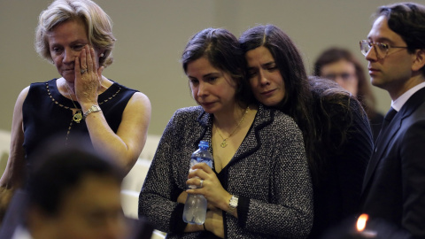 Pilar Nores, esposa del ex presidente de Perú Alan García, y sus hijas Gabriela y Luciana. Reuters Pilar Nores, esposa del ex presidente de Perú Alan García, y sus hijas Gabriela y Luciana. Reuters