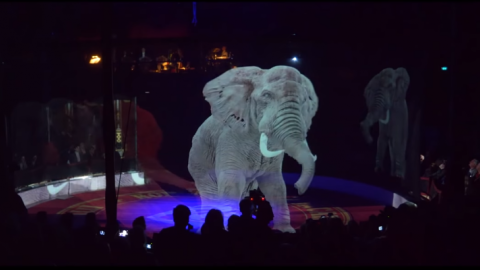 Holograma de un elefante. | Circo Roncalli Holograma de un elefante. | Circo Roncalli