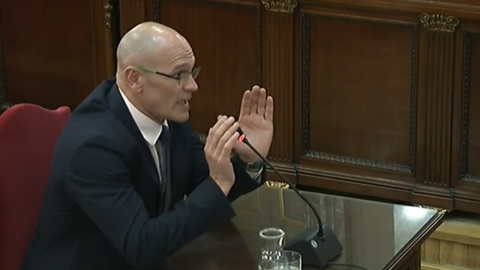 Romeva sigue la estrategia de Junqueras y no contesta a la FiscalÃa Romeva sigue la estrategia de Junqueras y no contesta a la FiscalÃa