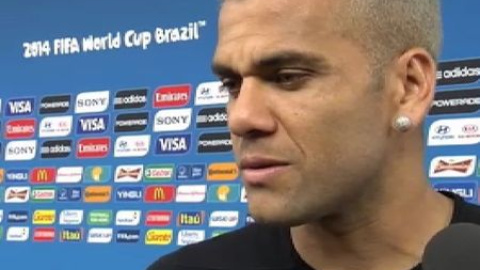 Dani Alves: "La virgen de Guadalupe estaba con Ochoa, lo paraba todo" Dani Alves: "La virgen de Guadalupe estaba con Ochoa, lo paraba todo"