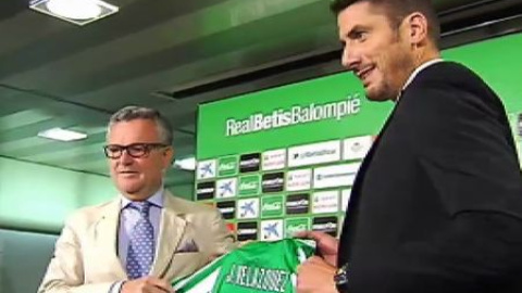 Julio Velázquez: "Hay que devolver a este equipo donde se merece" Julio Velázquez: "Hay que devolver a este equipo donde se merece"