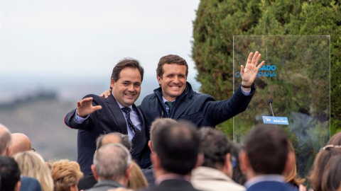 Pablo casado y el presidente del PP castellanomanchego, Paco Nuéz, en un acto en Toledo este domingo / EFE Ismael Herrero. Pablo casado y el presidente del PP castellanomanchego, Paco Nuéz, en un acto en Toledo este domingo / EFE Ismael Herrero.
