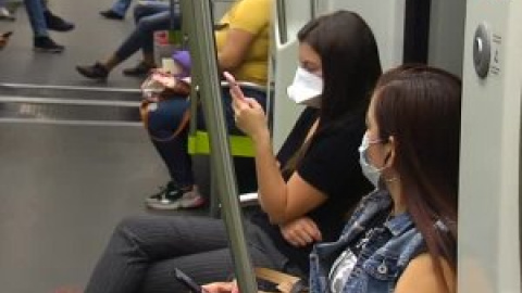 Madrid propondrá eliminar la mascarilla en los transportes Madrid propondrá eliminar la mascarilla en los transportes
