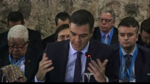 Sánchez: "La democracia es el único sistema que puede vencer al miedo y construir prosperidad" Sánchez: "La democracia es el único sistema que puede vencer al miedo y construir prosperidad"