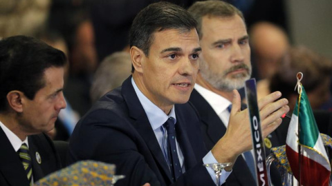 El presidente del Gobierno español, Pedro Sánchez, pronuncia un discurso durante la sesión plenaria de jefes de estado en la XXVI Cumbre Iberoamericana, hoy, en Antigua, Guatemala. EFE/Lavandeira Jr. El presidente del Gobierno español, Pedro Sánchez, pronuncia un discurso durante la sesión plenaria de jefes de estado en la XXVI Cumbre Iberoamericana, hoy, en Antigua, Guatemala. EFE/Lavandeira Jr.