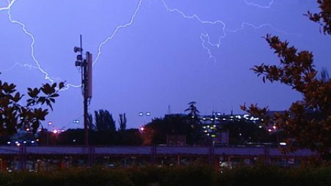 Rayos y truenos nocturnos sobre Madrid Rayos y truenos nocturnos sobre Madrid