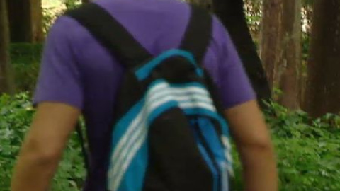 Un multimillonario reparte sobres con dinero por el Retiro Un multimillonario reparte sobres con dinero por el Retiro