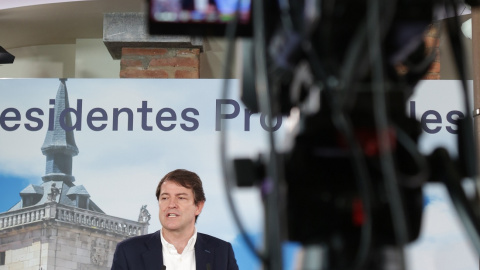 El presidente del PP de Castilla y León y presidente de la Junta de Castilla y León, Alfonso Fernández Mañueco, en una imagen de archivo del 27 de noviembre de 2021. El presidente del PP de Castilla y León y presidente de la Junta de Castilla y León, Alfonso Fernández Mañueco, en una imagen de archivo del 27 de noviembre de 2021.