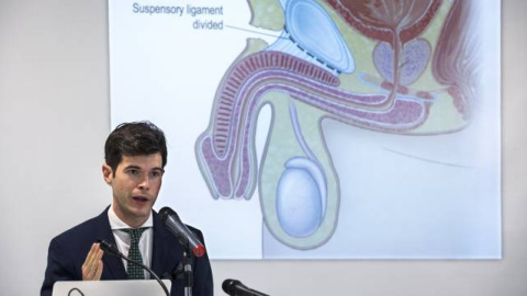 El doctor César Noval, presenta el resultado de la operación en el Hospital IMED de Valencia | EUROPA PRESS El doctor César Noval, presenta el resultado de la operación en el Hospital IMED de Valencia | EUROPA PRESS