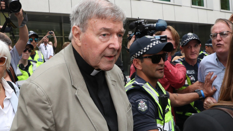 El cardenal australiano George Pell llega a la Corte este martes en Melbourne (Australia) | EFE/ David Crosling El cardenal australiano George Pell llega a la Corte este martes en Melbourne (Australia) | EFE/ David Crosling
