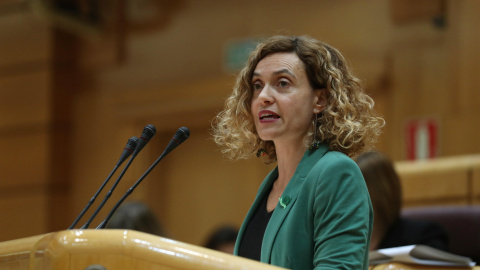 Meritxell Batet durante su intervención en el último pleno de esta legislatura, en el que se ha aprobado el Estatuto de Autonomía de la Comunidad Valenciana | EFE/ Kiko Huesca Meritxell Batet durante su intervención en el último pleno de esta legislatura, en el que se ha aprobado el Estatuto de Autonomía de la Comunidad Valenciana | EFE/ Kiko Huesca