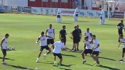 Emery sigue poniendo a punto al nuevo Sevilla Emery sigue poniendo a punto al nuevo Sevilla