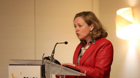 La ministra de Economía, Nadia Calvño, durante su intervención en el encuentro Ciclo de Políticas Económicas organizado por CEAPI. E.P./Jesús Hellín La ministra de Economía, Nadia Calvño, durante su intervención en el encuentro Ciclo de Políticas Económicas organizado por CEAPI. E.P./Jesús Hellín