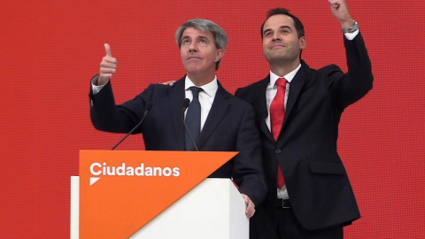 El expresidente de la Comunidad de Madrid Angel Garrido, acompañado por candidato de Ciudadanos (Cs) a la Comunidad de Madrid, Ignacio Aguado, durante la rueda de prensa donde ha anunciado su incorporación a lista del partido naranja en la Asamblea de El expresidente de la Comunidad de Madrid Angel Garrido, acompañado por candidato de Ciudadanos (Cs) a la Comunidad de Madrid, Ignacio Aguado, durante la rueda de prensa donde ha anunciado su incorporación a lista del partido naranja en la Asamblea de