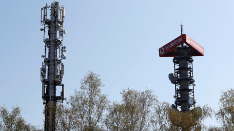Diferentes antenas de telefonía móvil operadas por Vodafone en Berlín (Alemania). REUTERS / Fabrizio Bensch Diferentes antenas de telefonía móvil operadas por Vodafone en Berlín (Alemania). REUTERS / Fabrizio Bensch