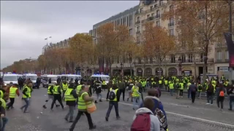 Disturbios en el centro de ParÃs en la manifestación de los chalecos amarillos Disturbios en el centro de ParÃs en la manifestación de los chalecos amarillos