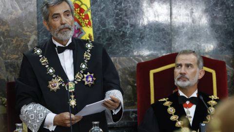El president del CGPJ, Carlos Lesmes, a l'acte d'obertura de l'any judicial amb el rei Felip VI. El president del CGPJ, Carlos Lesmes, a l'acte d'obertura de l'any judicial amb el rei Felip VI.
