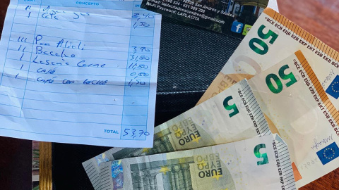 Imagen de la generosa propina difundida por el restaurante en Facebook.