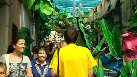 Gracia se viste de color e ilusión para celebrar su fiesta de agosto Gracia se viste de color e ilusión para celebrar su fiesta de agosto