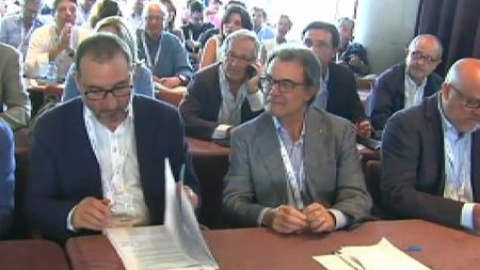 Artur Mas mantiene su hoja de ruta sobre la consulta del 9-N. Artur Mas mantiene su hoja de ruta sobre la consulta del 9-N.