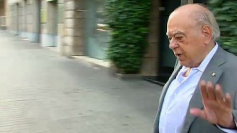 "¡Ladrona, ladrona, devuelva el dinero!" Con estas palabras increpaban a Marta Ferrusola "¡Ladrona, ladrona, devuelva el dinero!" Con estas palabras increpaban a Marta Ferrusola