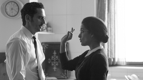 Paco León e Inma Cuesta encarnan a dos criados de Ava Gardner en la serie 'Arde Madrid'. Paco León e Inma Cuesta encarnan a dos criados de Ava Gardner en la serie 'Arde Madrid'.