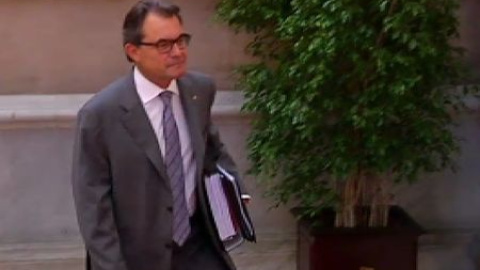 ERC se ofrece para entrar en el Gobierno catalán y Artur Mas les da largas ERC se ofrece para entrar en el Gobierno catalán y Artur Mas les da largas