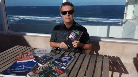 Xavier Valiño, autor del libro 'Escenas olvidadas. La historia oral de Golpes Bajos'. Xavier Valiño, autor del libro 'Escenas olvidadas. La historia oral de Golpes Bajos'.