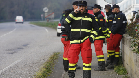 LABORES DE EXTINCIÓN DEL INCENDIO FORESTAL EN LA LOCALIDAD ASTURIANA DE SOTO DE LOS INFANTES, CONCEJO DE SALAS, GIJÓN. Damián Arienza Europa Press