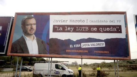 Valla de Hazte Oír contra la Ley LGTB Valla de Hazte Oír contra la Ley LGTB