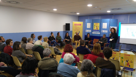 Reunión entre Javier Segura, coordinador del plan general, Mónica Díaz, coordinadora del plan sobre prevención de la soledad, y el equipo de profesionales del barrio de Almenara con la cooperativa que gestiona el proyecto. Reunión entre Javier Segura, coordinador del plan general, Mónica Díaz, coordinadora del plan sobre prevención de la soledad, y el equipo de profesionales del barrio de Almenara con la cooperativa que gestiona el proyecto.