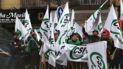 Afiliados a CSI-F se preparan para la manifestación de los trabajadores de la Justicia de este viernes en Madrid.- CSI-F Afiliados a CSI-F se preparan para la manifestación de los trabajadores de la Justicia de este viernes en Madrid.- CSI-F