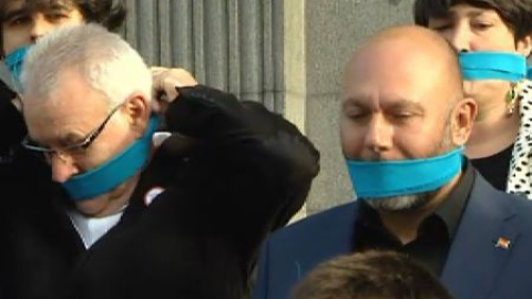 Protesta a las puertas del Congreso contra la nueva ley de seguridad ciudadana Protesta a las puertas del Congreso contra la nueva ley de seguridad ciudadana