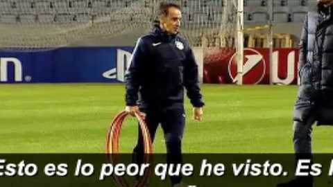 El profe Ortega se queja del estado del césped El profe Ortega se queja del estado del césped